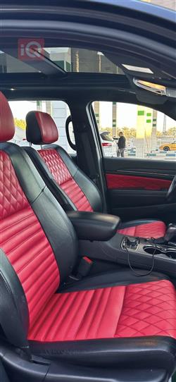 جیپ گراند شیرۆکی